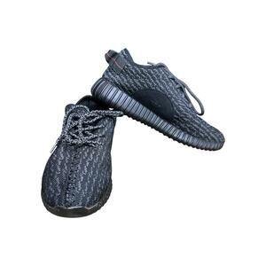 Men’s Adidas Yeezy 350 Boosts Lace Up Low Top Pirate Black Athletic Shoes Size 7